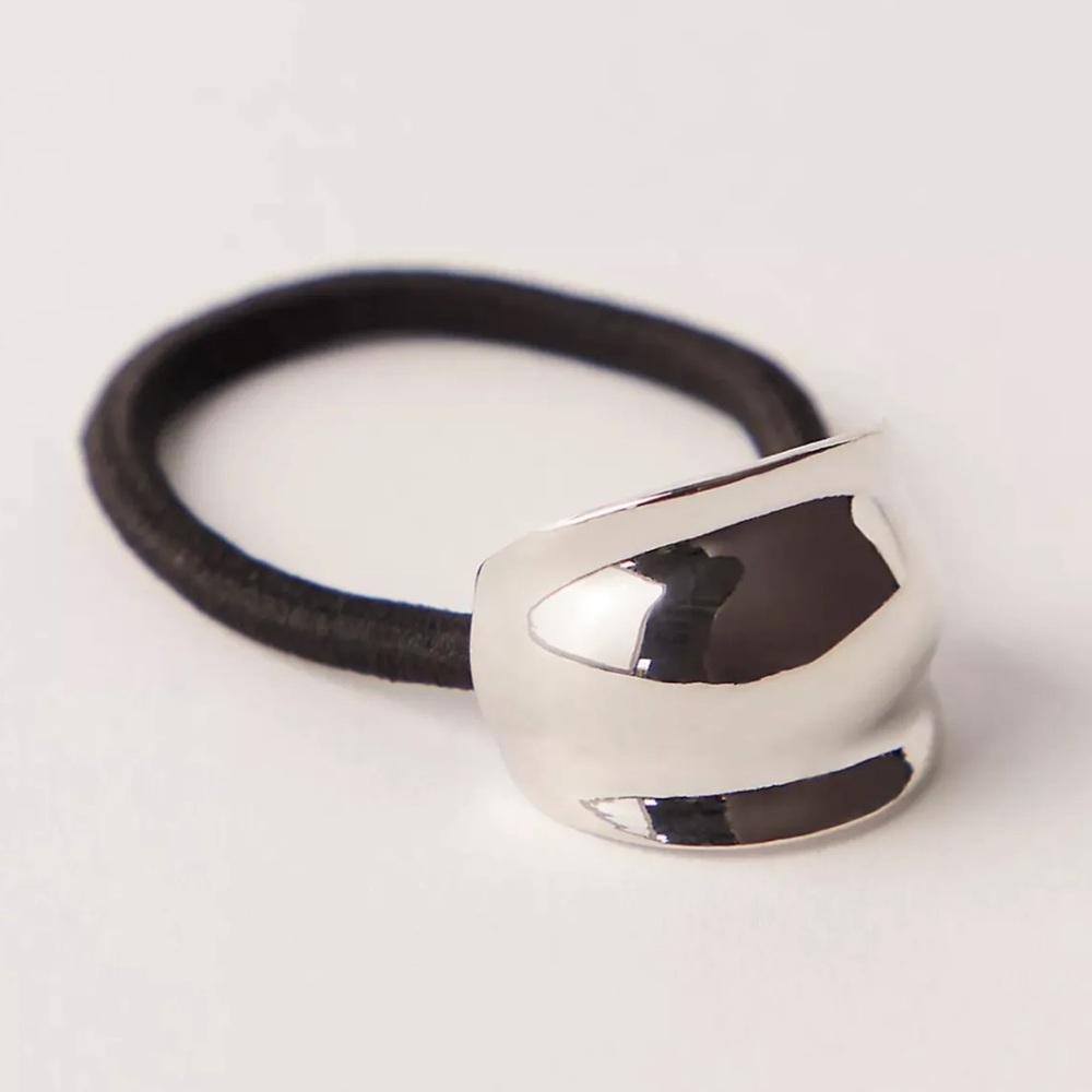 Free People Mini Molly Pony Silver OS - Picture 2 of 9